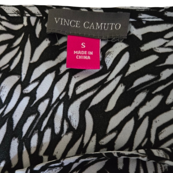 Vince Camuto Black and White Leaf Print Blouse - Picture 9 of 9